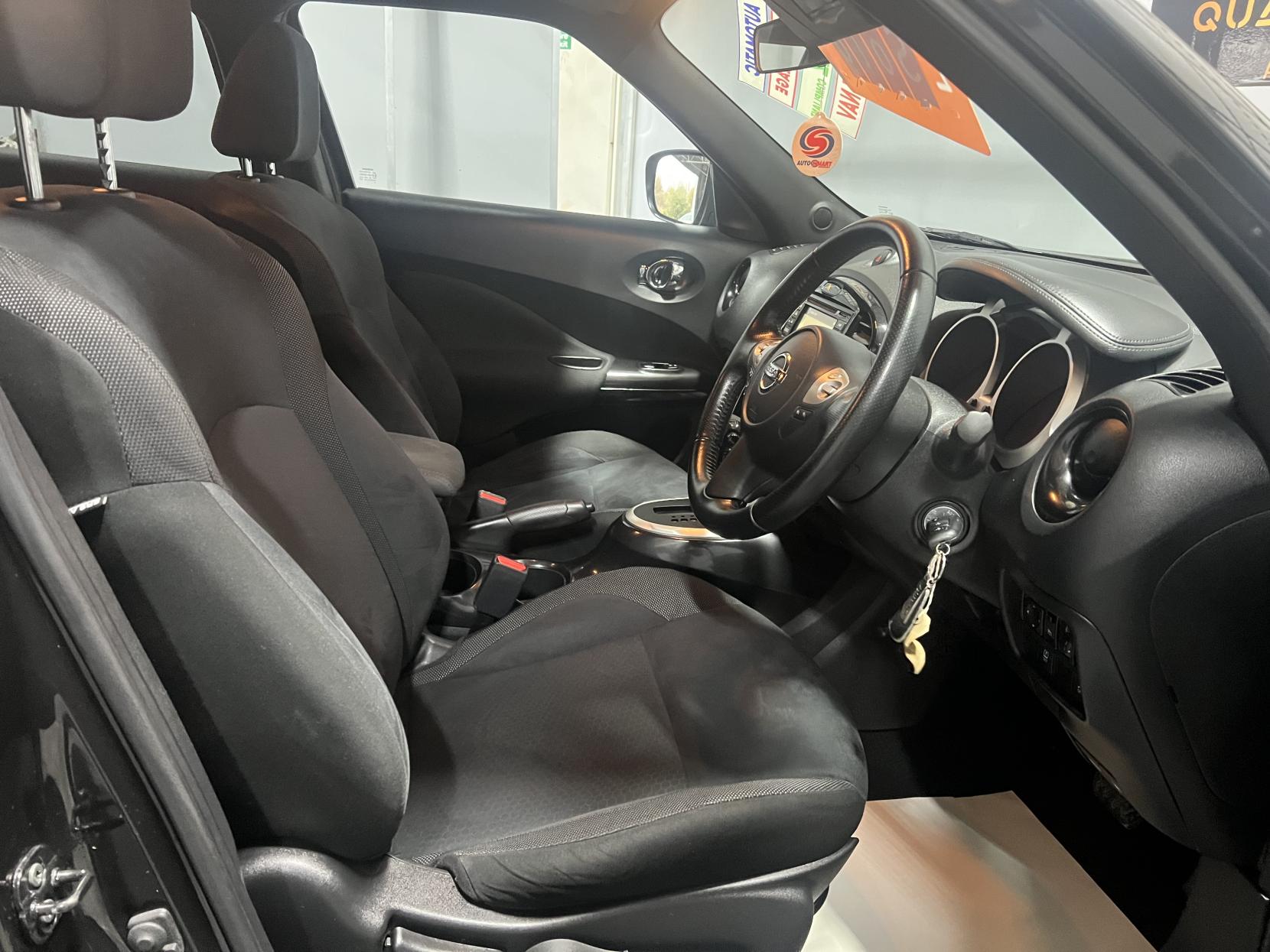 Nissan Juke 1.6 Acenta Premium SUV 5dr Petrol XTRON Euro 5 (117 ps)