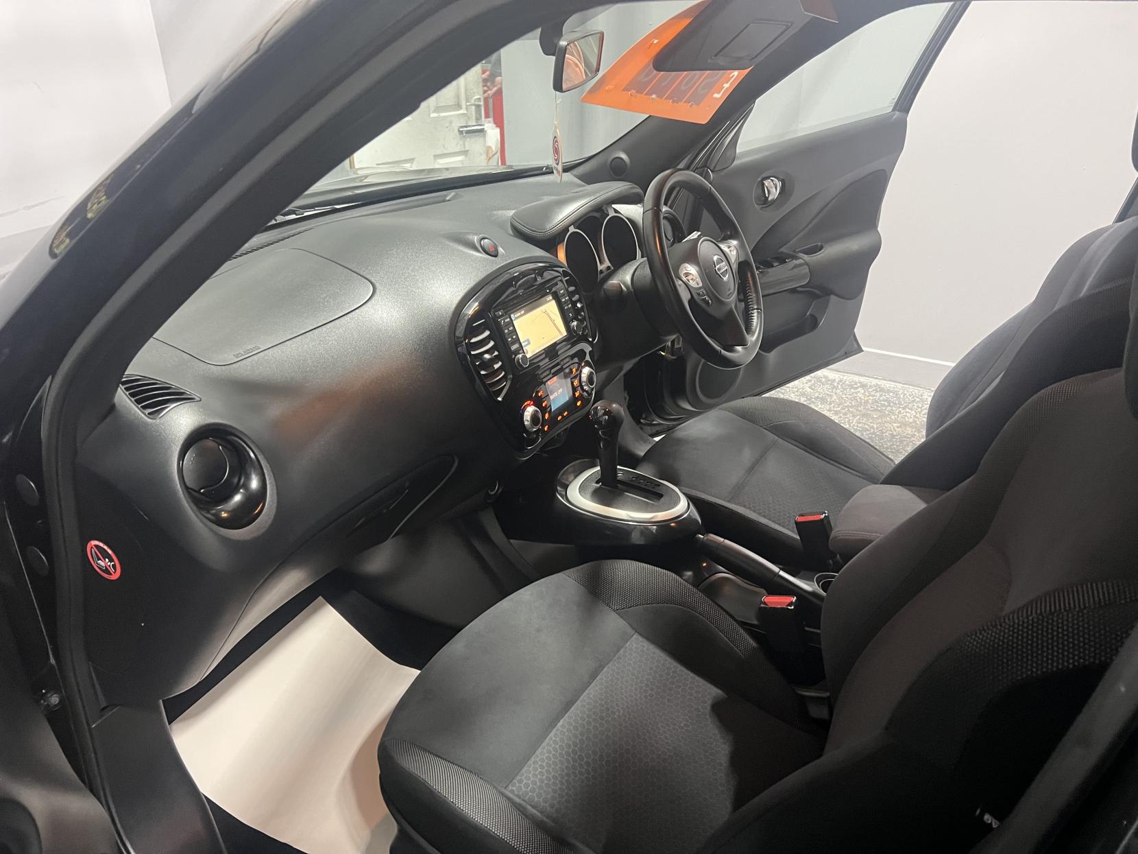 Nissan Juke 1.6 Acenta Premium SUV 5dr Petrol XTRON Euro 5 (117 ps)