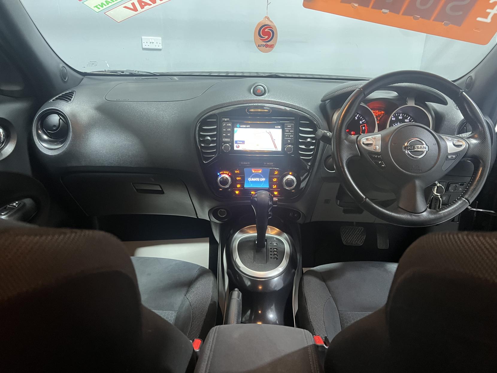 Nissan Juke 1.6 Acenta Premium SUV 5dr Petrol XTRON Euro 5 (117 ps)