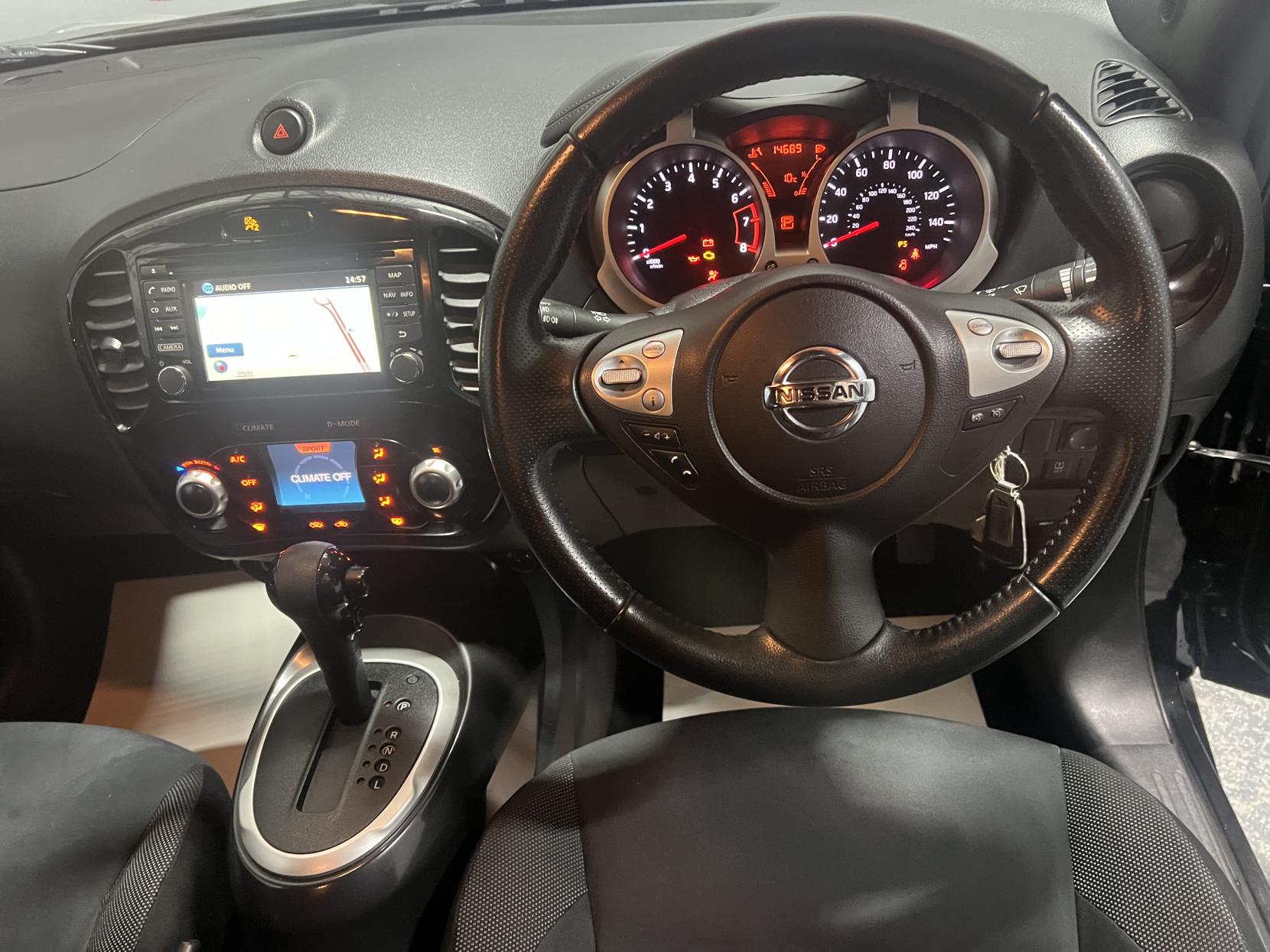 Nissan Juke 1.6 Acenta Premium SUV 5dr Petrol XTRON Euro 5 (117 ps)