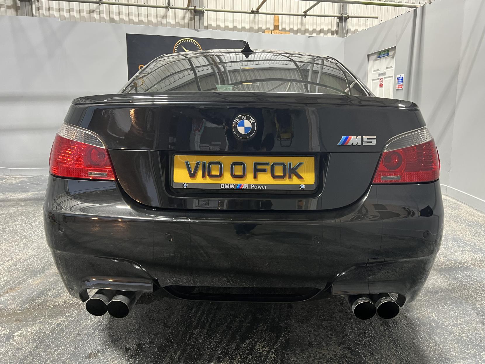 BMW M5 5.0 V10 Saloon 4dr Petrol SMG Euro 4 (507 ps)