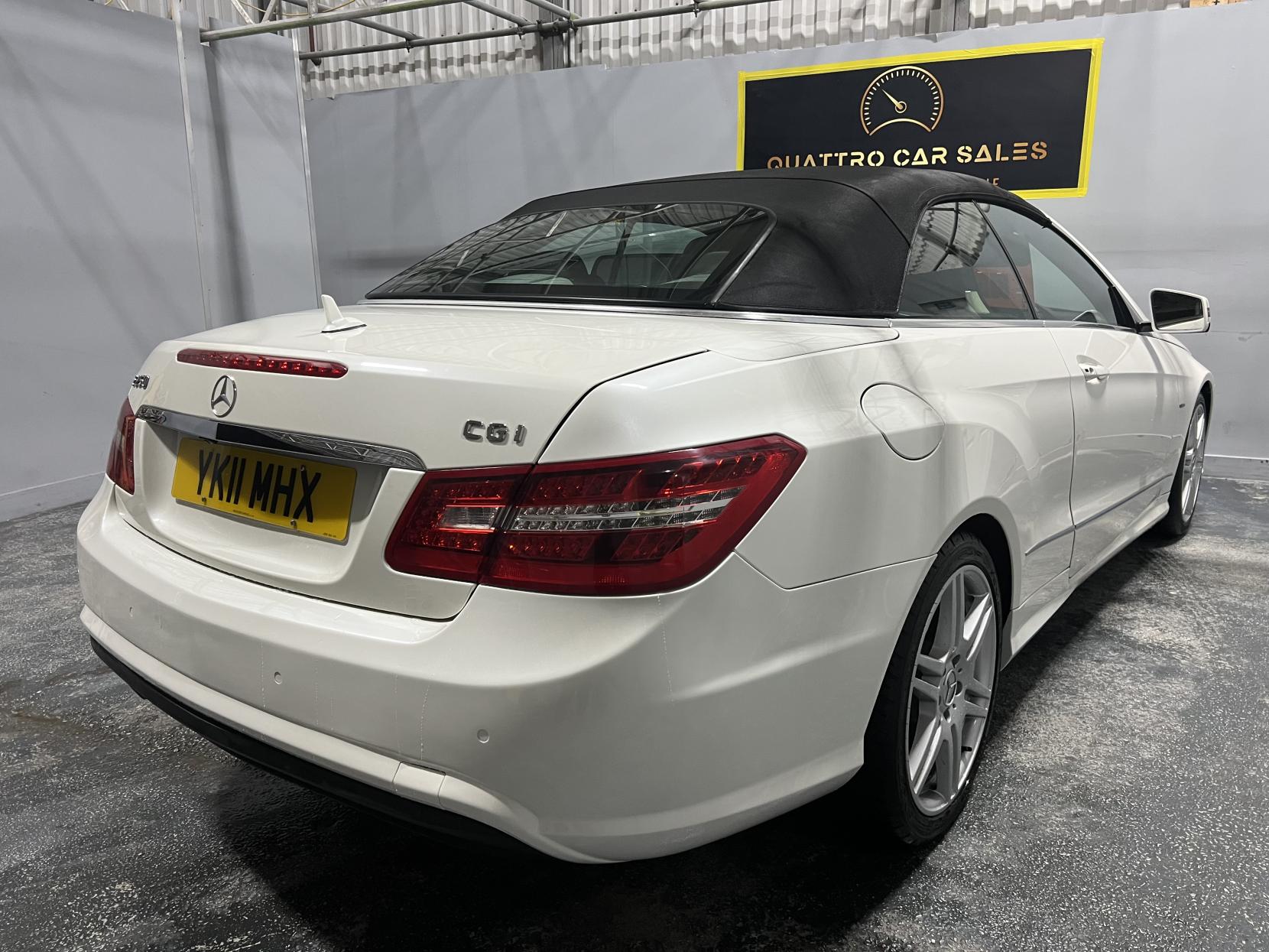 Mercedes-Benz E Class 1.8 E250 CGI BlueEfficiency Sport Cabriolet 2dr Petrol Tiptronic Euro 5 (204 ps)