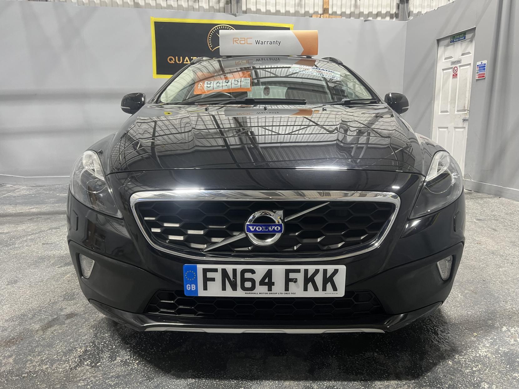 Volvo V40 Cross Country 1.6 D2 Lux Hatchback 5dr Diesel Powershift Euro 5 (s/s) (115 ps)